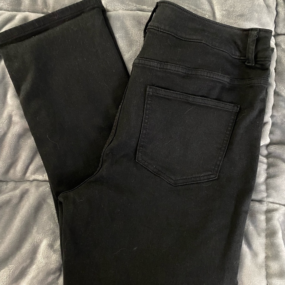 HIGH-RISE CROP JEAN